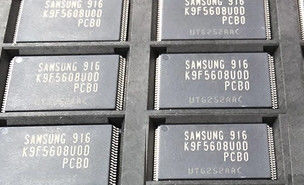 China K9F5608UOD-PCBO NAND-Blitz-Prüfer-Chip 32M x 8 Bit 16M x 16 Bit NAND-Flash-Speicher usine
